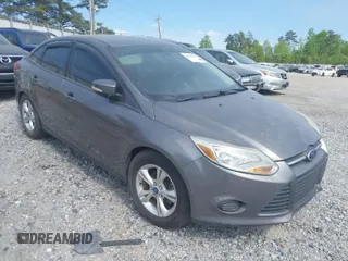 2014 Ford Focus SE with VIN 1FADP3F29EL114761, listed as a IAAI auction lot 42049528 with 175,086 mi miles. Bid and sale history available at carsss.com. Image 1.