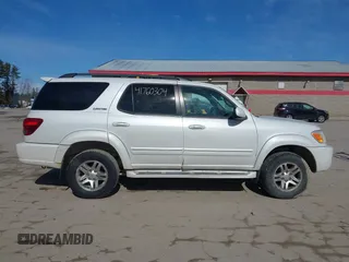 2005 Toyota Sequoia Limited with VIN 5TDBT48AX5S249866, listed as a IAAI auction lot 41760304 with 259,139 mi miles and . Bid and sale history available at DreamBid. Image 14.