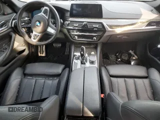 2020 BMW 5 Series 540i z VIN WBAJS1C05LWW64681, wystawiony jako Copart lot #83480664 z przebiegiem Nie podano mil oraz Szkoda całkowita • Salvage title. Historia ofert i sprzedaży dostępna na DreamBid. Obrazek 8.