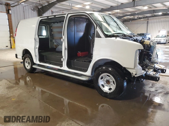 2024 GMC Savana Cargo Van with VIN 1GTW7AFP1R1233599, listed as a Copart auction lot 49504615 with 0 mi miles and Salvage Title. Bid and sale history available at carsss.com. Image 4.