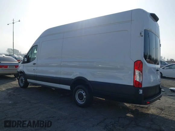 2021 Ford Transit Cargo z VIN 1FTBR3X82MKA18067, wystawiony jako IAAI lot #41205233 z przebiegiem 48 391 mil mil oraz . Historia ofert i sprzedaży dostępna na DreamBid. Obrazek 3.
