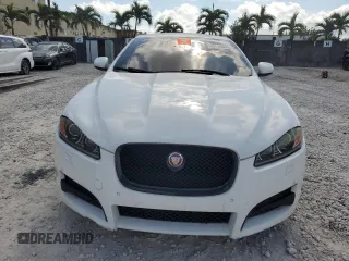 2015 Jaguar XF V6 Portfolio with VIN SAJWA0F72F8U58209, listed as a Copart auction lot 43774645 with Not Provided miles and Clean Title. Bid and sale history available at carsss.com. Image 5.