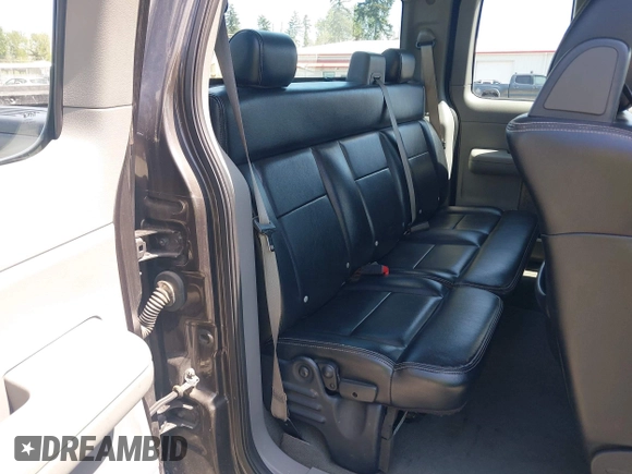 2005 Ford F-150 STX with VIN 1FTRX14W35FB18409, listed as a IAAI auction lot 42140190 with 209,198 mi miles and . Bid and sale history available at carsss.com. Image 8.