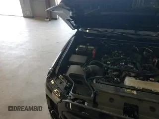 2025 Toyota Tacoma TRD Off Road z VIN 3TMLB5JN1SM116046, wystawiony jako Copart lot #85825835 z przebiegiem 13 259 mil mil oraz Czysty tytuł • Clean title. Historia ofert i sprzedaży dostępna na DreamBid. Obrazek 14.