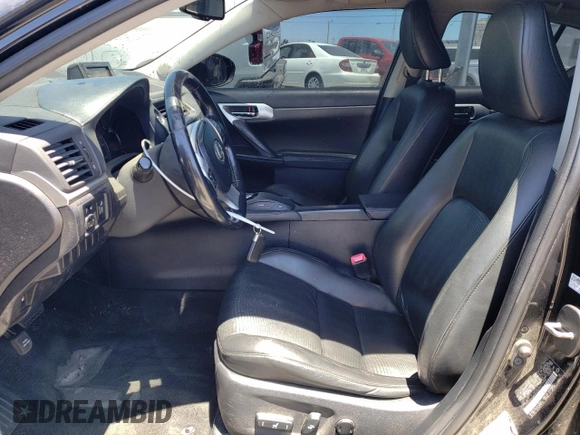 2012 Lexus CT 200h z VIN JTHKD5BH4C2117066, wystawiony jako Copart lot #62868465 z przebiegiem 194 561 mil mil oraz Szkoda całkowita • Salvage title. Historia ofert i sprzedaży dostępna na DreamBid. Obrazek 7.