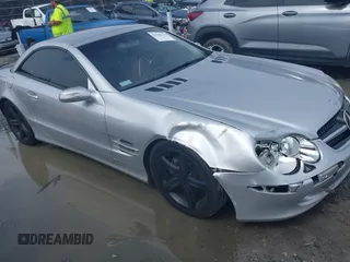 2004 Mercedes-Benz SL 500 z VIN WDBSK75F94F077444, wystawiony jako IAAI lot #42366519 z przebiegiem 181 413 mil mil oraz . Historia ofert i sprzedaży dostępna na DreamBid. Obrazek 1.
