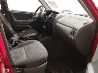 2001 Chevrolet Tracker z VIN 2CNBJ13C116953953, wystawiony jako IAAI lot #42107350 z przebiegiem 185 898 mil mil oraz . Historia ofert i sprzedaży dostępna na DreamBid. Obrazek 5.