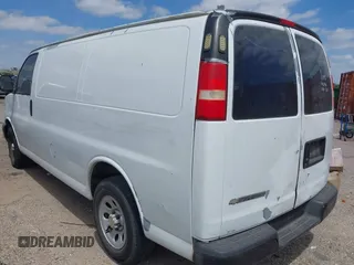 2007 Chevrolet Express Cargo Van with VIN 1GCFG15X071112951, listed as a IAAI auction lot 41896802 with 303,111 mi miles. Bid and sale history available at carsss.com. Image 3.