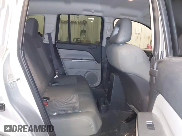 2007 Jeep Compass Sport with VIN 1J8FF47W57D598222, listed as a IAAI auction lot 41379480 with 181,919 mi miles. Bid and sale history available at carsss.com. Image 8.
