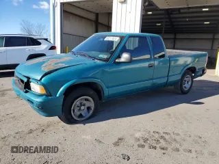 1995 GMC Sonoma SLS with VIN 1GTCS1940SK541785, listed as a Copart auction lot 80217824 with 163,374 mi miles and Salvage Title. Bid and sale history available at carsss.com. Image 1.