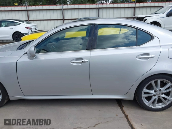 2006 Lexus IS 350 z VIN JTHBE262165008682, wystawiony jako IAAI lot #42683004 z przebiegiem 110 460 mil mil oraz . Historia ofert i sprzedaży dostępna na DreamBid. Obrazek 15.
