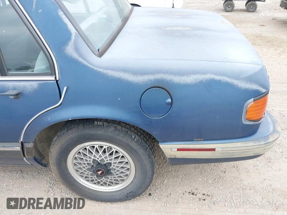 1990 Pontiac Bonneville z VIN 1G2HX54C6L1204370, wystawiony jako IAAI lot #42283309 z przebiegiem 114 427 mil mil oraz . Historia ofert i sprzedaży dostępna na DreamBid. Obrazek 6.