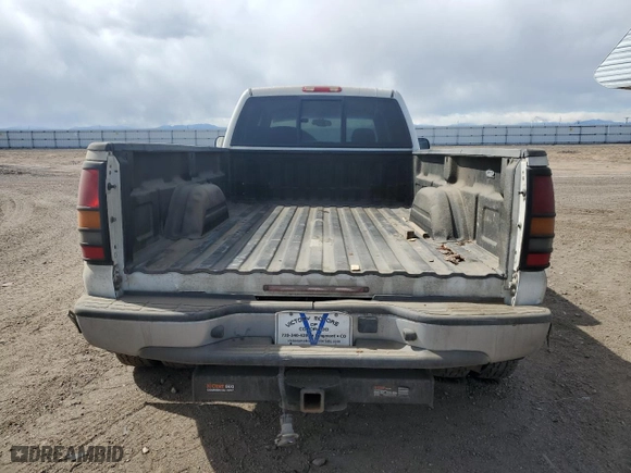 2005 GMC Sierra 3500 DRW Work Trk with VIN 1GTJK33215F873855, listed as a Copart auction lot 44970565 with NaN miles and Salvage Title. Bid and sale history available at carsss.com. Image 6.