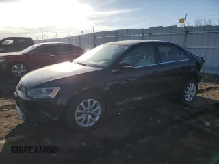 2013 Volkswagen Jetta SE with VIN 3VWDX7AJ2DM410067, listed as a Copart auction lot 47896305 with 124,947 mi miles and Salvage title. Bid and sale history available at DreamBid. Image 1.