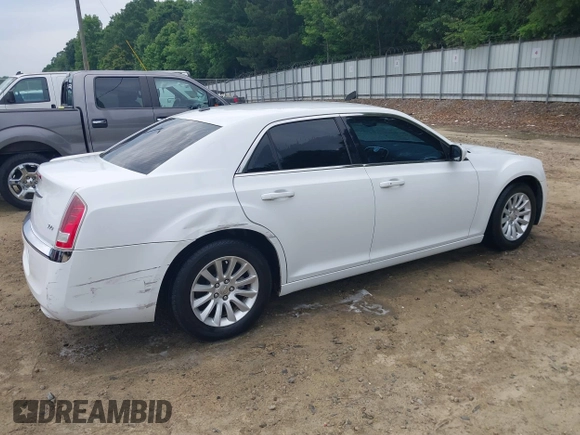 2014 Chrysler 300 z VIN 2C3CCAAG0EH376548, wystawiony jako IAAI lot #42288324 z przebiegiem 158 089 mil mil oraz . Historia ofert i sprzedaży dostępna na DreamBid. Obrazek 6.
