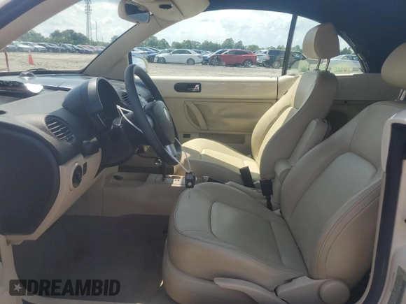 2008 Volkswagen Beetle SE with VIN 3VWRG31Y68M406704, listed as a Copart auction lot 61774055 with 116,793 mi miles and Salvage title. Bid and sale history available at DreamBid. Image 7.