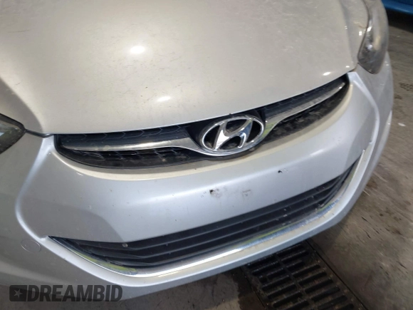 2012 Hyundai Elantra GLS z VIN KMHDH4AE1CU401688, wystawiony jako IAAI lot #42280367 z przebiegiem 90 948 mil mil oraz . Historia ofert i sprzedaży dostępna na DreamBid. Obrazek 6.