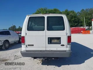 2004 Ford Econoline Passenger XL with VIN 1FBSS31L04HB18896, listed as a IAAI auction lot 42038029 with 252,825 mi miles. Bid and sale history available at carsss.com. Image 16.