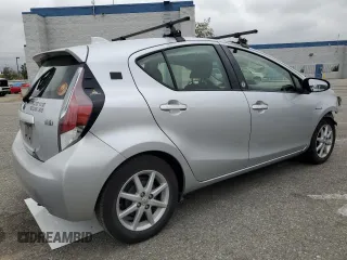 2015 Toyota Prius One with VIN JTDKDTB33F1090995, listed as a Copart auction lot 53452955 with 214,292 mi miles and Salvage Title. Bid and sale history available at carsss.com. Image 3.