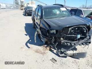 2017 Toyota Tacoma SR5 with VIN 3TMCZ5AN5HM110187, listed as a IAAI auction lot 41695501 with 61,513 mi miles. Bid and sale history available at carsss.com. Image 1.