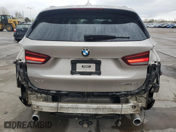 2021 BMW X1 xDrive28i z VIN WBXJG9C03M5U47126, wystawiony jako Copart lot #52113955 z przebiegiem 69 284 mil mil oraz Szkody całkowita. Historia ofert i sprzedaży dostępna na DreamBid. Obrazek 6.