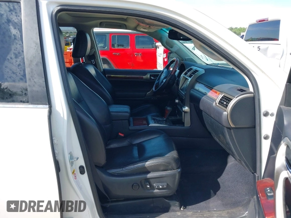 2013 Lexus GX 460 Premium z VIN JTJJM7FX8D5056053, wystawiony jako IAAI lot #42167295 z przebiegiem 189 652 mil mil oraz . Historia ofert i sprzedaży dostępna na DreamBid. Obrazek 5.