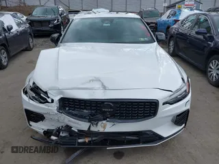 2024 Volvo S60 Plus Black Edition z VIN 7JRH60FH8RG290119, wystawiony jako IAAI lot #42177138 z przebiegiem 34 233 mil mil oraz . Historia ofert i sprzedaży dostępna na DreamBid. Obrazek 12.