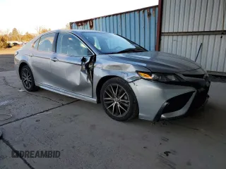 2021 Toyota Camry SE Nightshade with VIN 4T1G11AK0MU587022, listed as a Copart auction lot 85542424 with 111,572 mi miles and Clean Title. Bid and sale history available at carsss.com. Image 4.