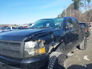 2008 Chevrolet Silverado 1500 LT w/1LT with VIN 2GCEK133881327399, listed as a IAAI auction lot 41334350 with 241,231 mi miles. Bid and sale history available at carsss.com. Image 6.