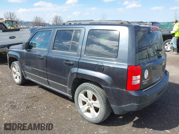 2014 Jeep Patriot Latitude with VIN 1C4NJRFB1ED846282, listed as a IAAI auction lot 41912886 with 107,657 mi miles. Bid and sale history available at carsss.com. Image 3.