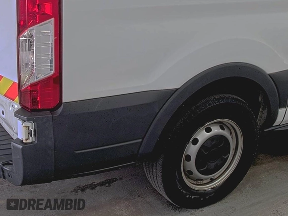 2018 Ford Transit с VIN 1FTYE1YM0JKB52111, выставлен на аукционе IAAI как лот 42832831 с пробегом 132 936 миль миль и . История ставок и продаж доступна на DreamBid. Изображение 32.