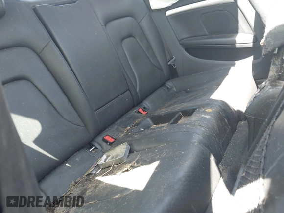 2013 Audi A5 Premium Plus z VIN WAULFAFR4DA000796, wystawiony jako IAAI lot #41970171 z przebiegiem Nie podano mil oraz . Historia ofert i sprzedaży dostępna na DreamBid. Obrazek 8.