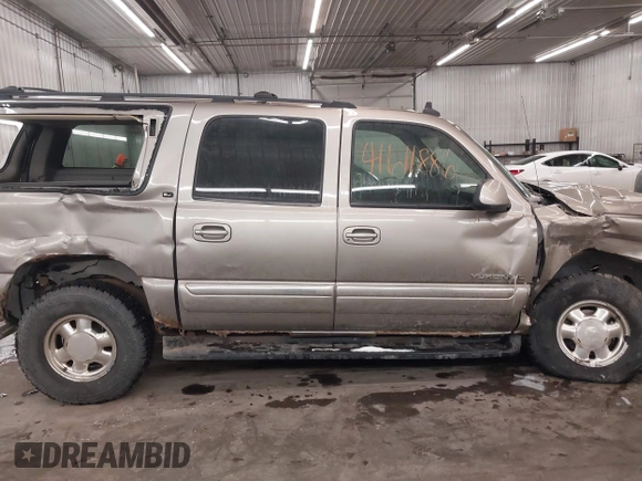 2003 GMC Yukon XL SLT with VIN 1GKFK16Z33R111162, listed as a IAAI auction lot 41611886 with 0 mi miles. Bid and sale history available at carsss.com. Image 14.