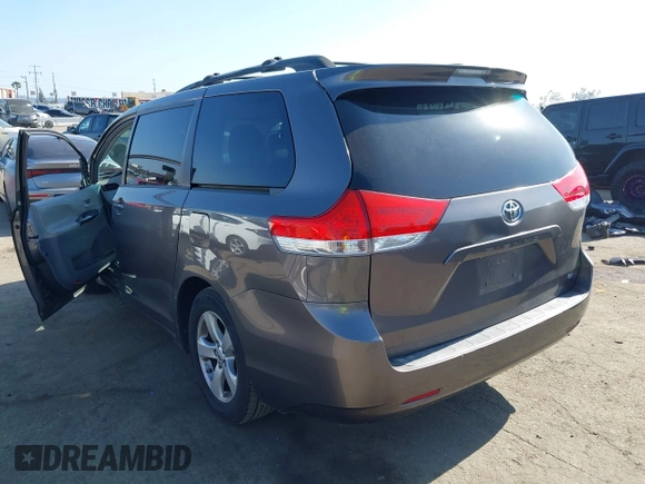 2012 Toyota Sienna LE AAS с VIN 5TDKK3DC4CS186443, выставлен на аукционе IAAI как лот 42225364 с пробегом Не указан миль и . История ставок и продаж доступна на DreamBid. Изображение 3.