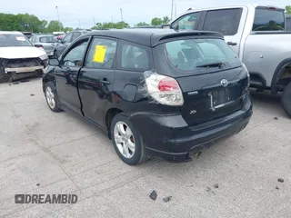 2007 Toyota Matrix STD z VIN 2T1KR32E77C672954, wystawiony jako IAAI lot #42290637 z przebiegiem 200 261 mil mil oraz . Historia ofert i sprzedaży dostępna na DreamBid. Obrazek 3.