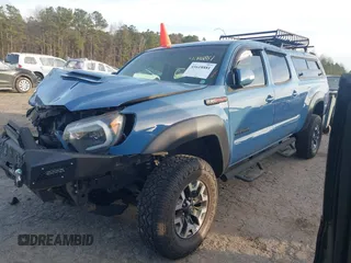 2015 Toyota Tacoma with VIN 3TMMU4FN7FM079866, listed as a IAAI auction lot 41618881 with 165,268 mi miles. Bid and sale history available at carsss.com. Image 19.