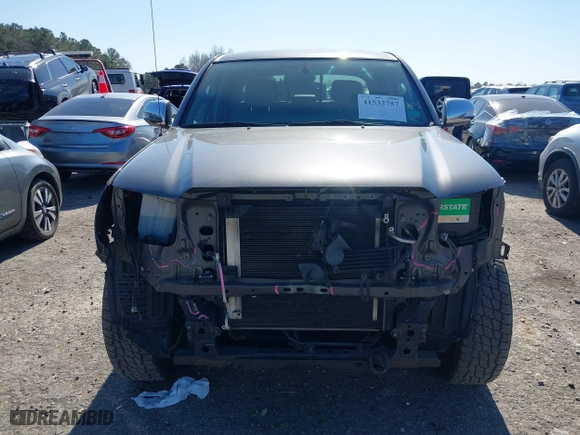 2013 Toyota Tacoma PreRunner with VIN 5TFJU4GN2DX031877, listed as a IAAI auction lot 41532757 with 176,797 mi miles. Bid and sale history available at carsss.com. Image 12.