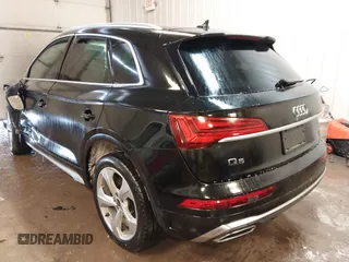 2023 Audi Q5 S line Prestige with VIN WA1FAAFY4P2063959, listed as a IAAI auction lot 41615330 with 38,991 mi miles and . Bid and sale history available at DreamBid. Image 3.