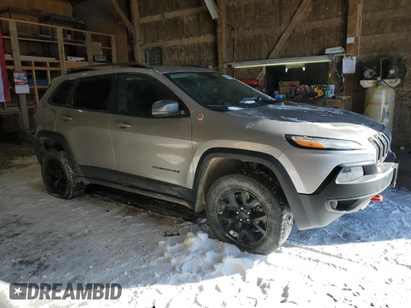 2018 Jeep Cherokee Trailhawk z VIN 1C4PJMBX7JD525385, wystawiony jako Copart lot #46084225 z przebiegiem 75 259 mil mil oraz Szkoda całkowita • Salvage title. Historia ofert i sprzedaży dostępna na DreamBid. Obrazek 4.
