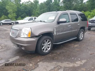2013 GMC Yukon Denali z VIN 1GKS2EEF1DR364298, wystawiony jako IAAI lot #42184663 z przebiegiem 174 910 mil mil oraz . Historia ofert i sprzedaży dostępna na DreamBid. Obrazek 19.