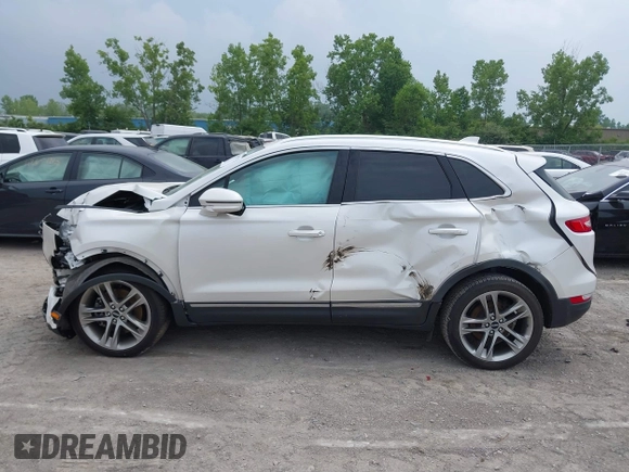 2017 Lincoln MKC Reserve with VIN 5LMCJ3D9XHUL55999, listed as a IAAI auction lot 42691155 with Not provided miles and . Bid and sale history available at DreamBid. Image 14.