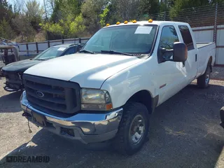 2003 Ford Super Duty F-350 SRW XL with VIN 1FTSW31P43EC84132, listed as a IAAI auction lot 41940181 with 317,688 mi miles. Bid and sale history available at carsss.com. Image 17.