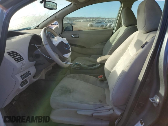 2015 Nissan LEAF S z VIN 1N4AZ0CP6FC303879, wystawiony jako Copart lot #44189424 z przebiegiem Nie podano mil oraz Szkoda całkowita • Salvage title. Historia ofert i sprzedaży dostępna na DreamBid. Obrazek 7.