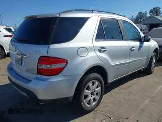 2007 Mercedes-Benz M 350 with VIN 4JGBB86E27A162569, listed as a IAAI auction lot 41684904 with 194,467 mi miles and . Bid and sale history available at DreamBid. Image 4.