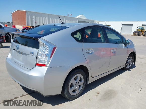 2011 Toyota Prius I z VIN JTDKN3DU1B1468812, wystawiony jako IAAI lot #41992949 z przebiegiem 229 946 mil mil oraz . Historia ofert i sprzedaży dostępna na DreamBid. Obrazek 4.