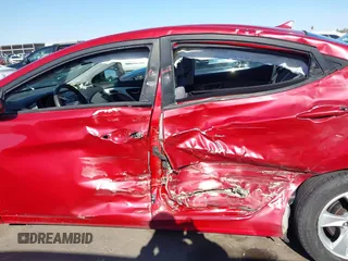 2014 Hyundai Elantra SE z VIN KMHDH4AE3EU215699, wystawiony jako IAAI lot #42096176 z przebiegiem 82 209 mil mil oraz . Historia ofert i sprzedaży dostępna na DreamBid. Obrazek 14.