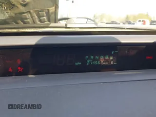 2003 Toyota Prius z VIN JT2BK18U330074266, wystawiony jako IAAI lot #42051919 z przebiegiem 214 567 mil mil oraz . Historia ofert i sprzedaży dostępna na DreamBid. Obrazek 7.