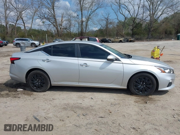 2020 Nissan Altima 2.5 S with VIN 1N4BL4BVXLC208122, listed as a IAAI auction lot 41652097 with 121,291 mi miles. Bid and sale history available at carsss.com. Image 13.