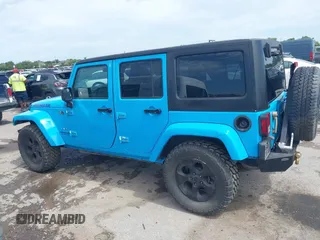 2017 Jeep Wrangler Unlimited Sahara z VIN 1C4BJWEG9HL722849, wystawiony jako IAAI lot #42435486 z przebiegiem 107 571 mil mil oraz . Historia ofert i sprzedaży dostępna na DreamBid. Obrazek 14.