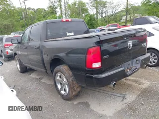 2015 Ram 1500 Express z VIN 1C6RR6KT1FS542543, wystawiony jako IAAI lot #42088483 z przebiegiem 232 955 mil mil oraz . Historia ofert i sprzedaży dostępna na DreamBid. Obrazek 3.